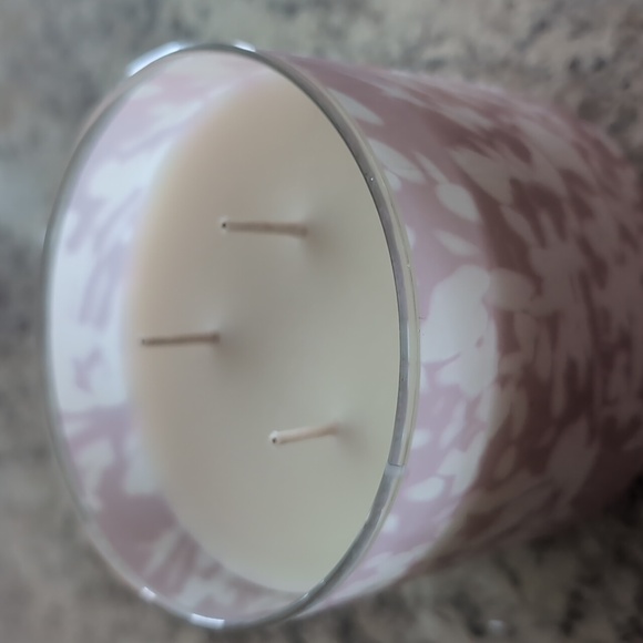 Hot Pink Cocoa candle - Picture 3 of 5